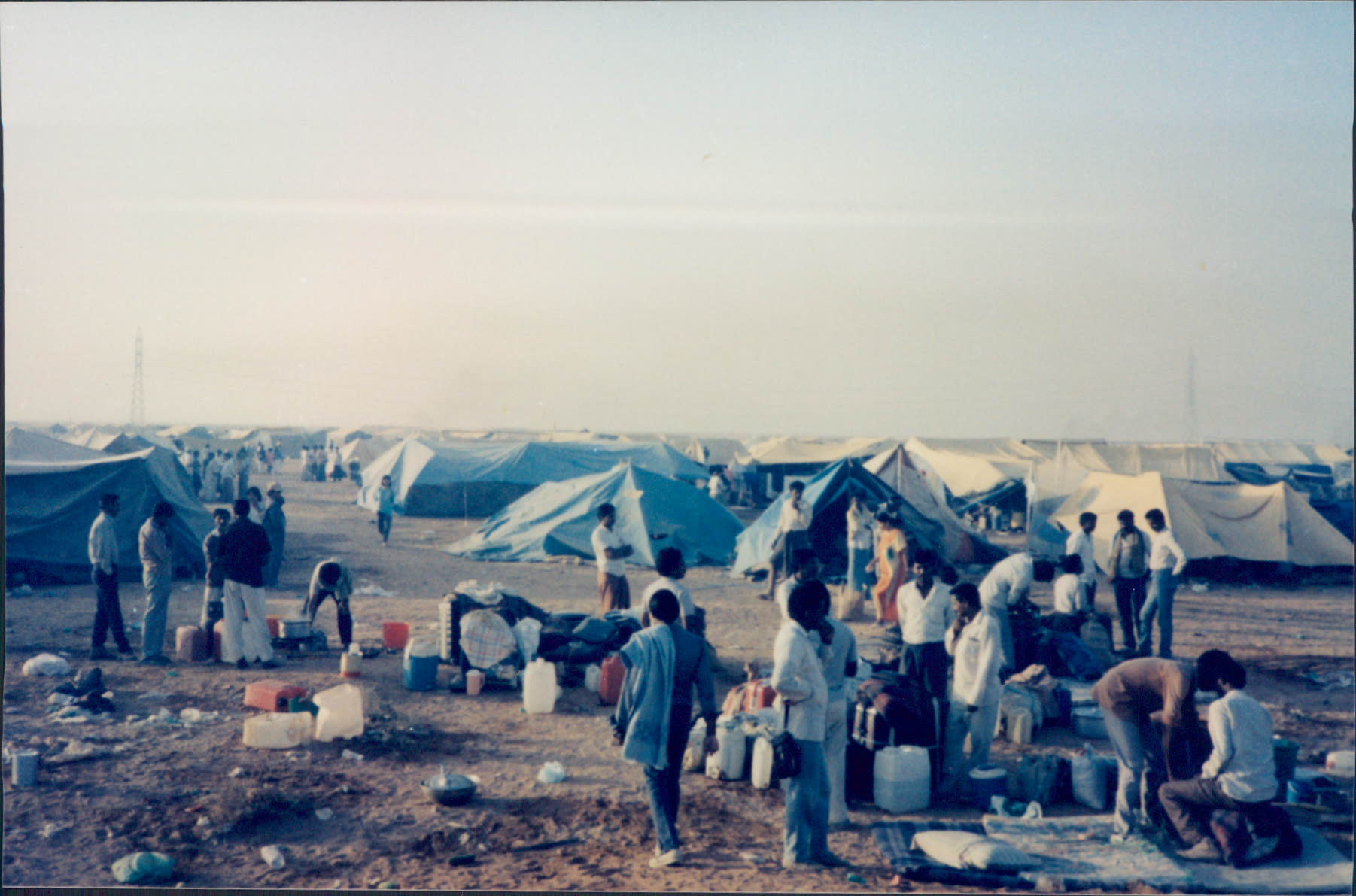 Islamic Relief provide emeregency Relief to a refugee camp during the Jordan and Gulf crisis. Jordan, 1991.